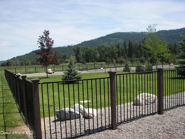 67 Bogie Ln, Blanchard, ID 83804