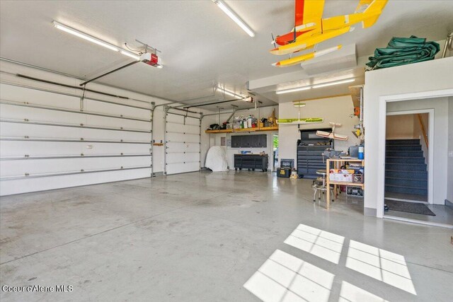 6744 E Greta Ave, Post Falls, ID 83854 - garage with a garage door opener
