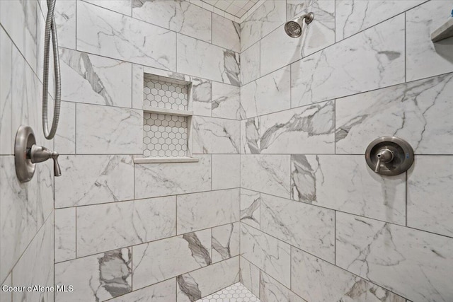 6744 E Greta Ave, Post Falls, ID 83854 - bathroom with a tile shower