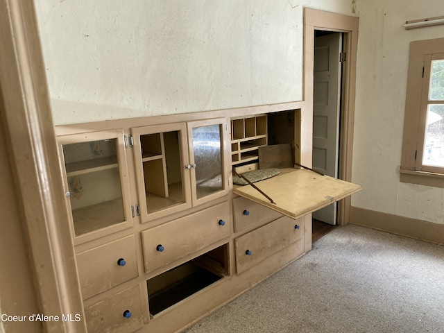 185 King St, Wallace, ID 83873 - detailed view of carpet flooring and baseboards