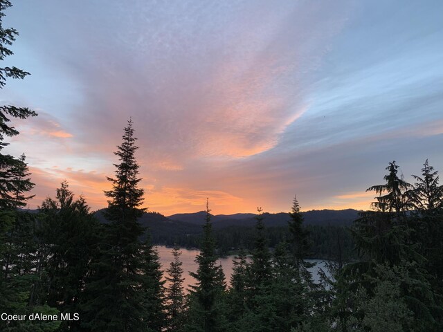 12922 N Rockaway Bay Rd, Hayden, ID 83835