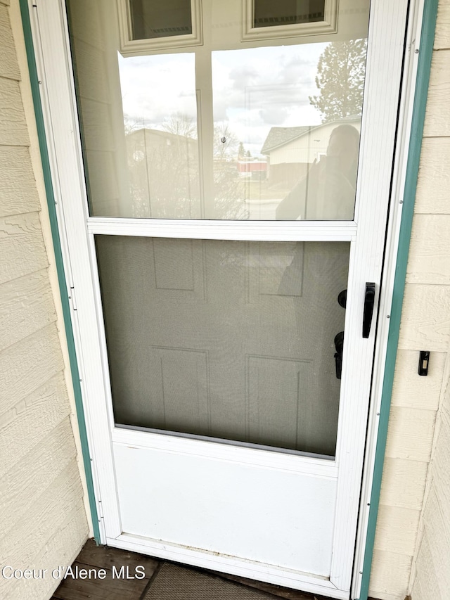 3674 E 2nd Ave, Post Falls, ID 83854 - property entrance