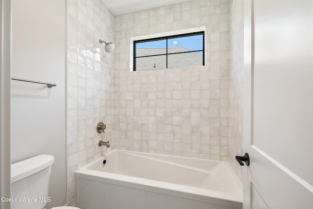 11551 N Bluejay Loop, Hayden, ID 83835 - bathroom featuring toilet and washtub / shower combination