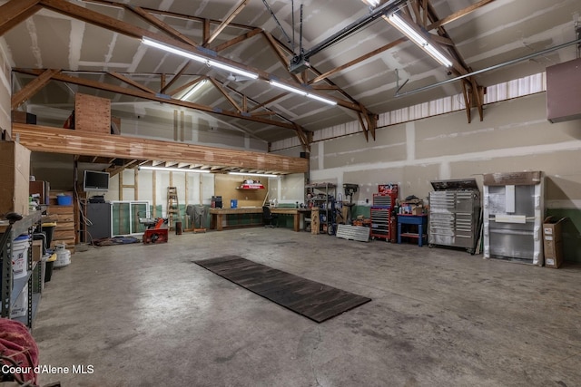 3206 N Lodgepole Rd, Coeur Dalene, ID 83815 - garage with a workshop area