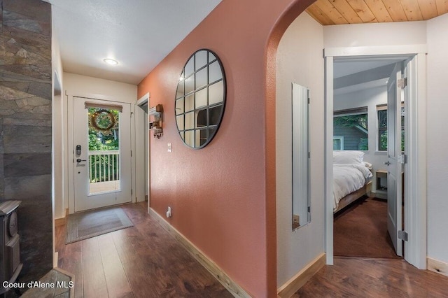 5653 W Racquet Rd, Rathdrum, ID 83858 - entrance foyer with hardwood / wood-style floors and arched walkways