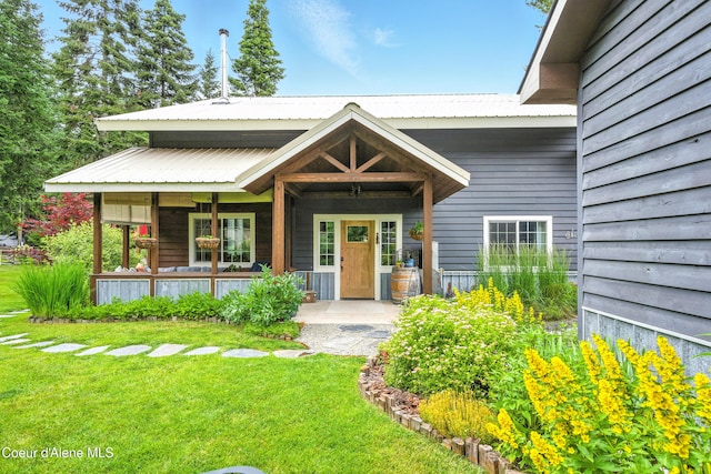 80 Half Cir, Priest River, ID 83856 - view of front of property featuring a porch and a front lawn