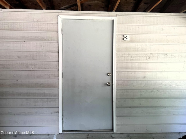 623 E Whispering Pines Ln # 3, Coeur Dalene, ID 83815 - property entrance