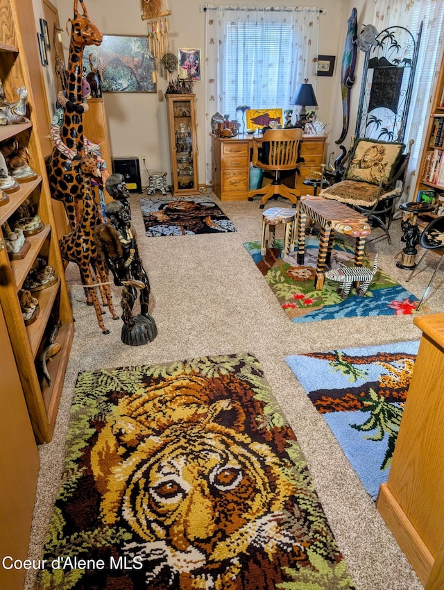 6702 Kelso Lake Rd, Athol, ID 83801 - living area featuring carpet flooring