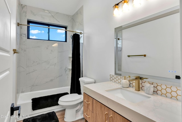 114 E Hattie, Coeur Dalene, ID 83814 - full bath featuring shower / tub combo with curtain, vanity, and tasteful backsplash