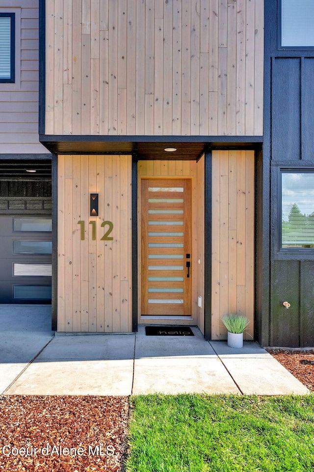 114 E Hattie, Coeur Dalene, ID 83814 - view of exterior entry
