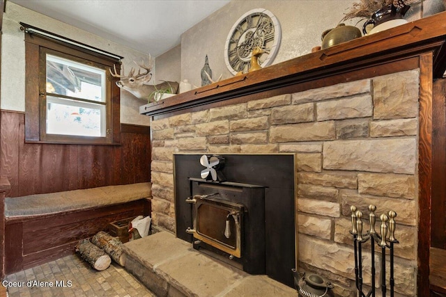3297 Minaloosa Valley Rd, Plummer, ID 83851 - detailed view of a wainscoted wall and wood walls