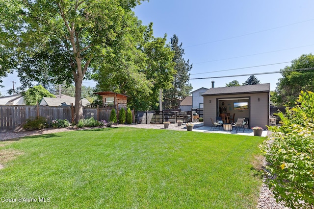 838 N Government Way, Coeur Dalene, ID 83814 - fenced yard featuring a patio area