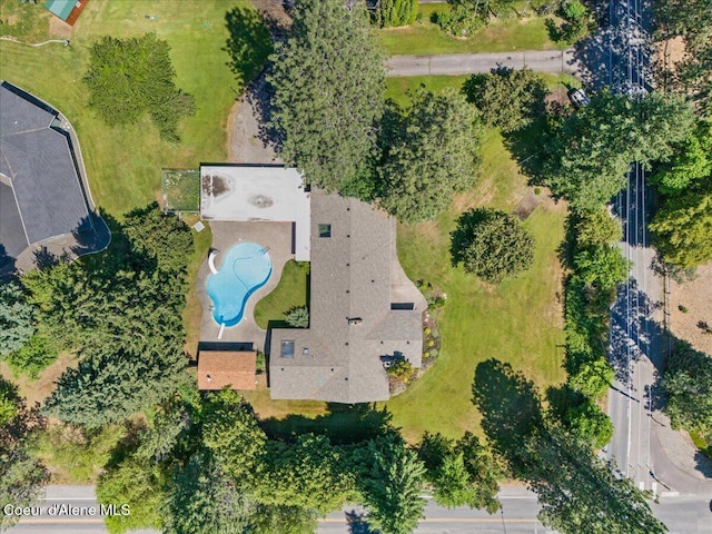 9603 N Strahorn Rd, Hayden Lake, ID 83835 - bird's eye view of a pool
