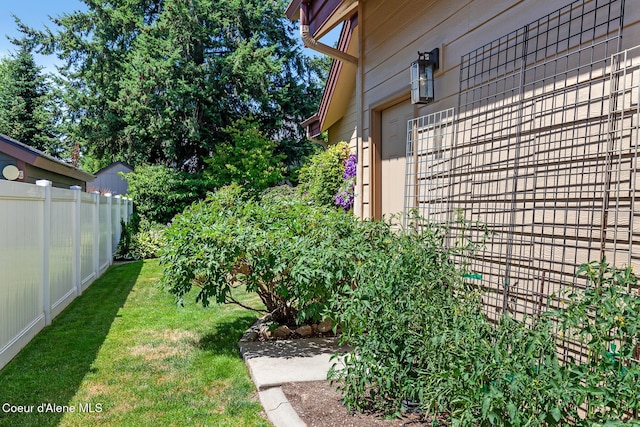 11477 N Rocking R Rd, Hayden, ID 83835 - view of yard