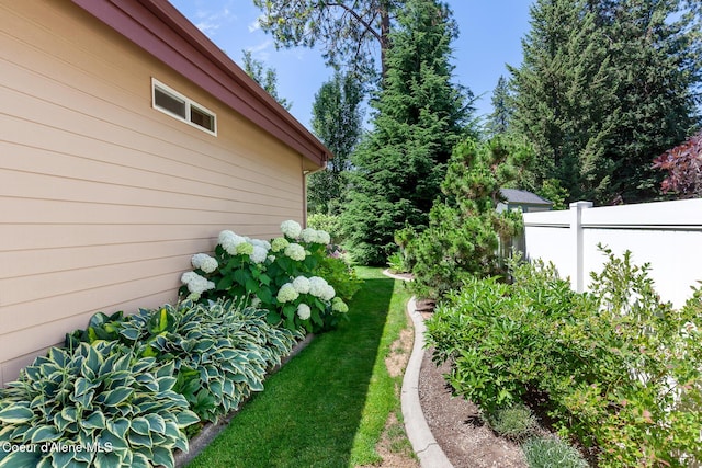 11477 N Rocking R Rd, Hayden, ID 83835 - view of yard