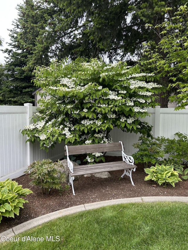 11477 N Rocking R Rd, Hayden, ID 83835 - view of yard