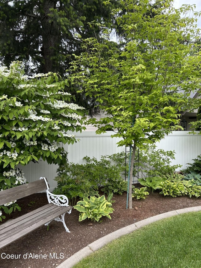 11477 N Rocking R Rd, Hayden, ID 83835 - view of yard