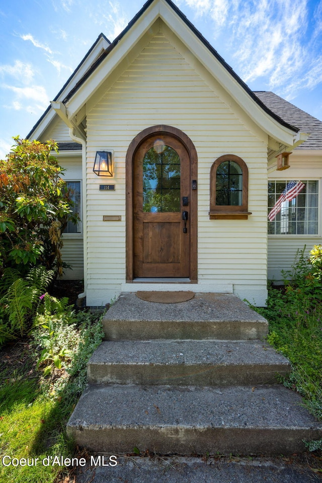 114 E Foster Ave, Coeur Dalene, ID 83814 - entrance to property
