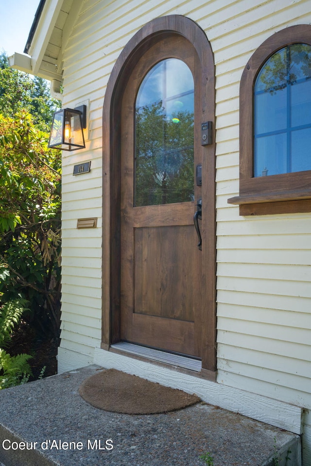 114 E Foster Ave, Coeur Dalene, ID 83814 - view of exterior entry