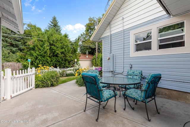 105 E Miller Ave, Coeur Dalene, ID 83814 - view of patio featuring outdoor dining space