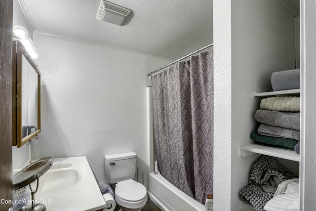 517 N Stephen St, Clark Fork, ID 83811 - full bath featuring ornamental molding, vanity, shower / tub combo, a textured ceiling, and a textured wall
