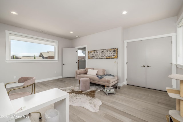 1758 W Bellerive Ln, Coeur Dalene, ID 83814 - living area featuring light wood-style flooring and recessed lighting