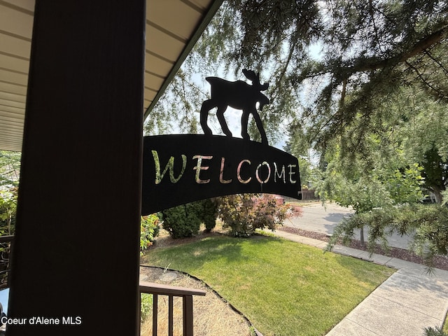 912 N 5th St, Coeur Dalene, ID 83814 - community sign featuring a yard