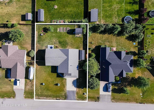 208 Brittany Loop, Sandpoint, ID 83864 - aerial overview of property's location featuring property boundaries highlighted