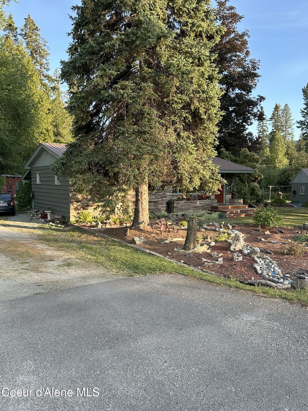 203 3rd St, Dover, ID 83825 - view of front of house