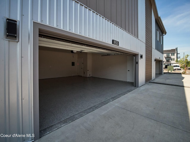 953 E Railroad Ave, Post Falls, ID 83854 - garage with driveway