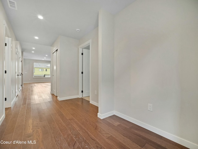 995 E Railroad Ave, Post Falls, ID 83854 - corridor featuring wood finished floors and recessed lighting