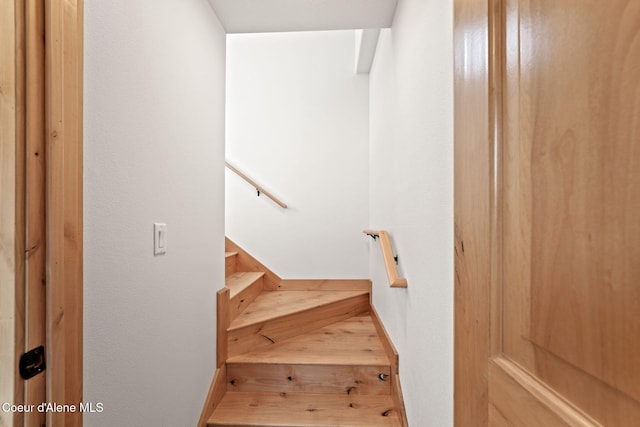 24 Bellflower, Blanchard, ID 83804 - view of stairway
