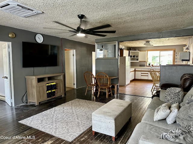 612 Earle St, Mullan, ID 83846 - photo 4