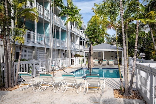 view of swimming pool featuring a patio