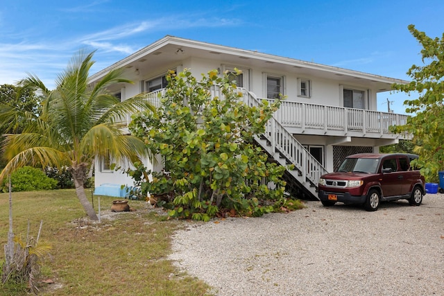 view of front of home with a front yard