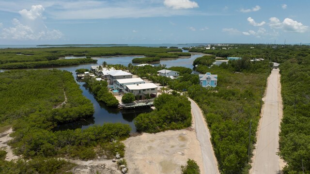 125 Harbor Dr, Key Largo, FL 33037 - property entrance with stucco siding