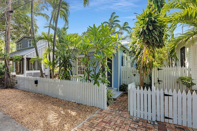 820 Carsten Ln, Key West, FL 33040 - view of home's exterior featuring a gate and a fenced front yard