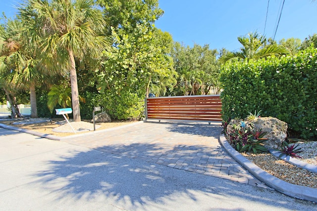 30 Ocean Front Dr, Key Largo, FL 33037 - exterior space