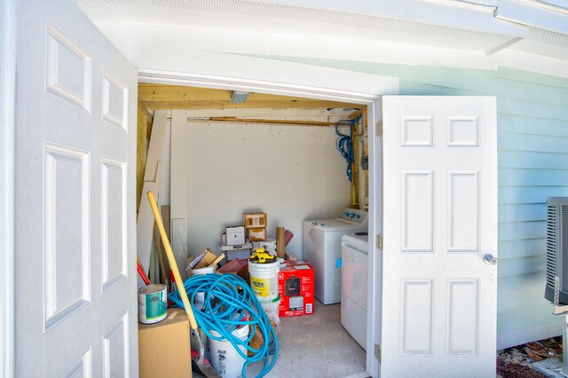 laundry room featuring washer and dryer