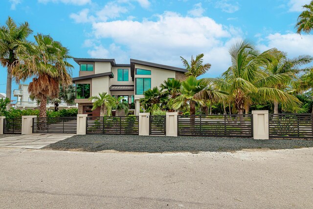 68 Mutiny Pl, Key Largo, FL 33037 - view of front of property