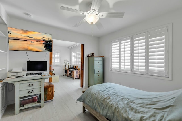 bedroom featuring ceiling fan