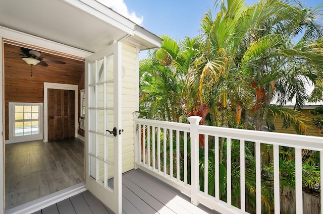 balcony featuring a ceiling fan