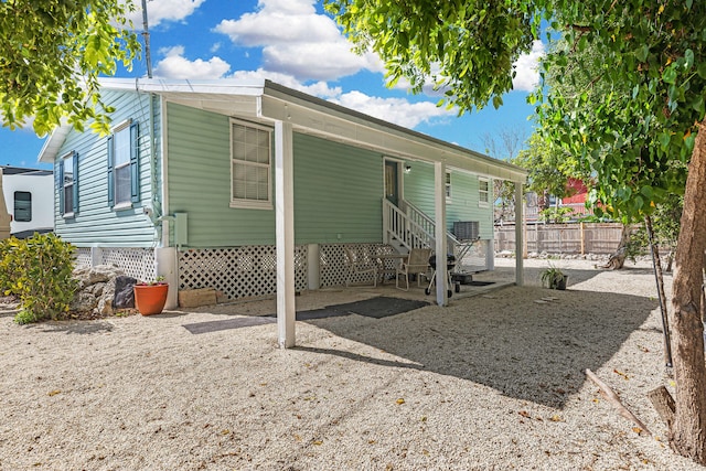 view of front of property