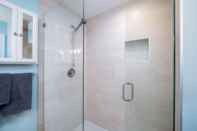 453 Lime Dr, Key Largo, FL 33037 - full bathroom featuring a stall shower