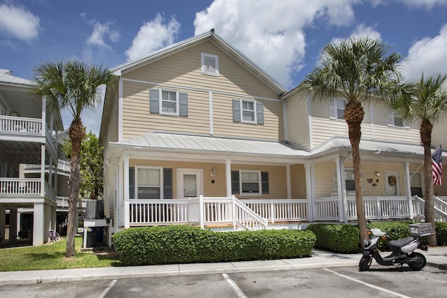 view of front facade featuring covered porch