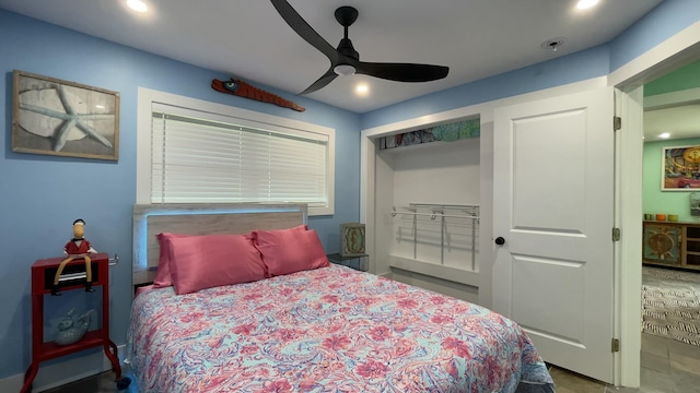 bedroom featuring ceiling fan