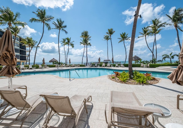 83201 Old Hwy Unit 409, Islamorada, FL 33036 - community pool with a patio