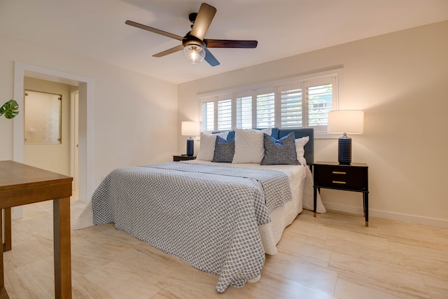 bedroom with ceiling fan