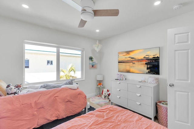 bedroom featuring recessed lighting, baseboards, and ceiling fan