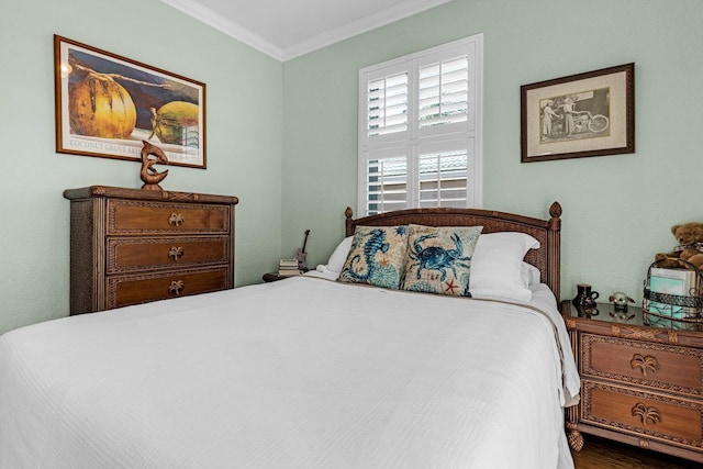 17 N Dr, Key Largo, FL 33037 - bedroom featuring ornamental molding